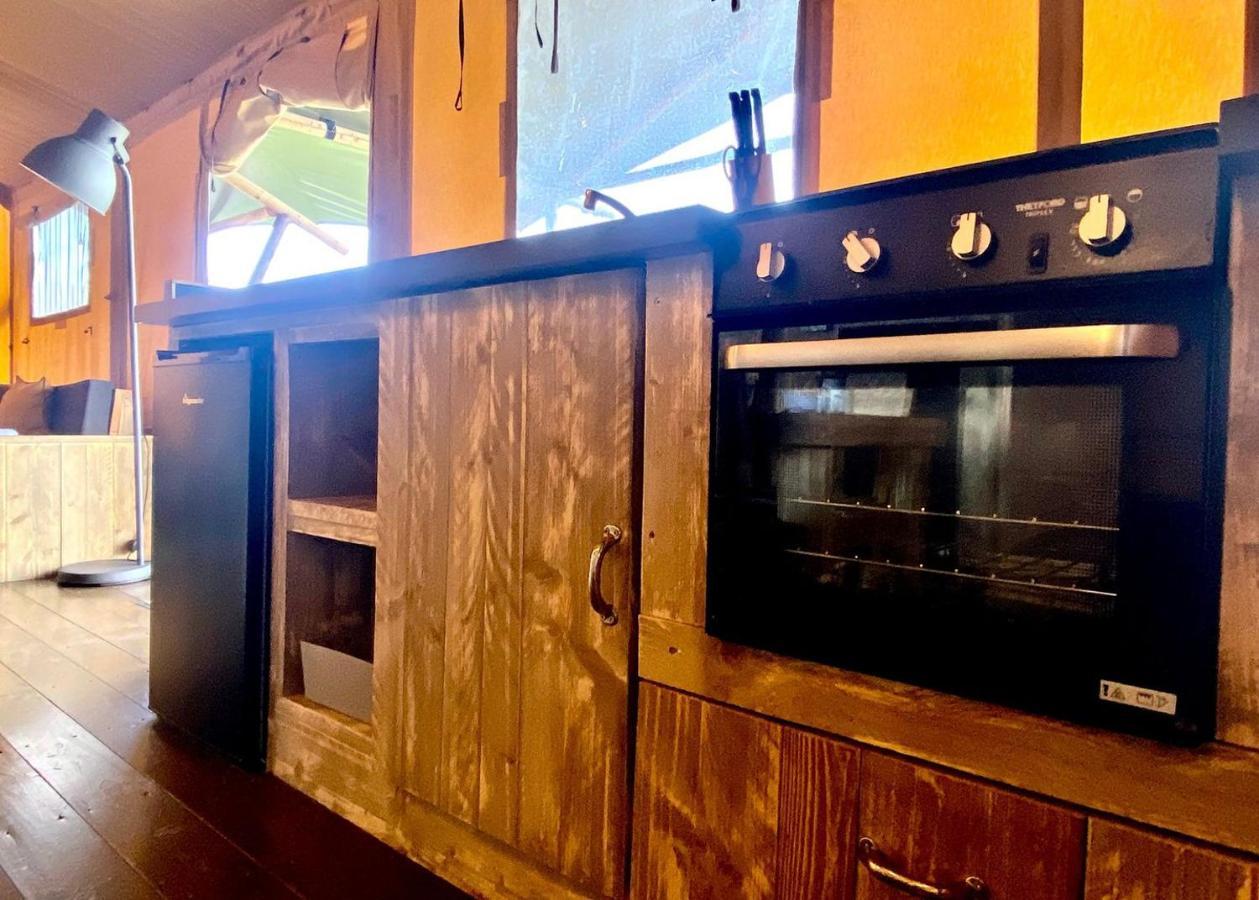 Florence Springs Glamping Gumfreston 外观 照片