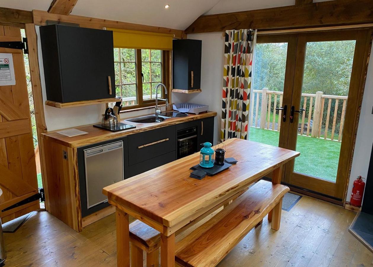 Florence Springs Glamping Gumfreston 外观 照片